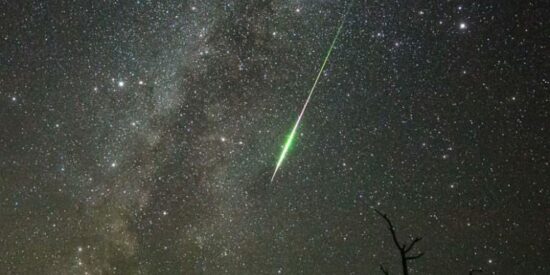 Perseid-UT-over-Sunset-Crater-Jeremy-Perez_FEA-768x408