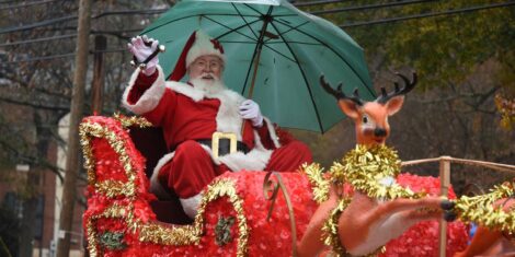 Santa comes to the parade every year | Photo: Visit Lake Norman